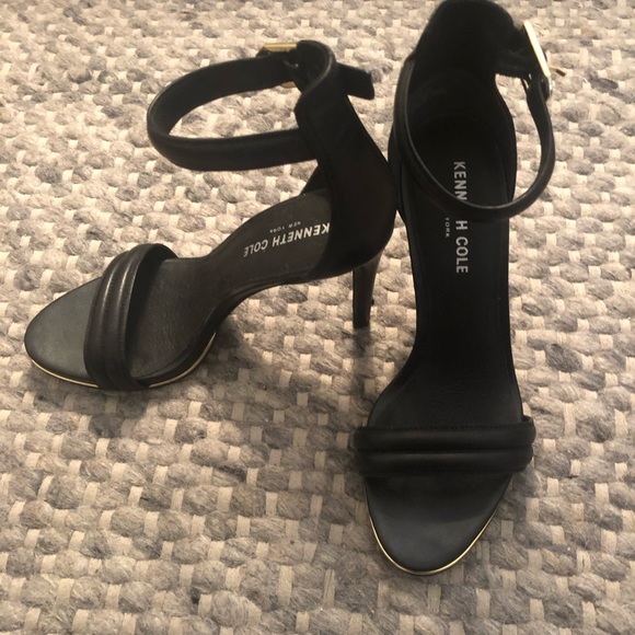 Kenneth Cole Strappy Heels - Picture 5 of 7